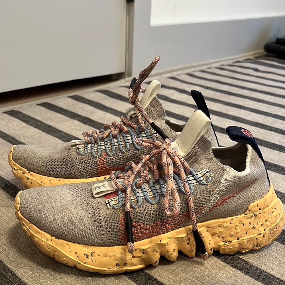 Nike Space Hippie 01 Shoes